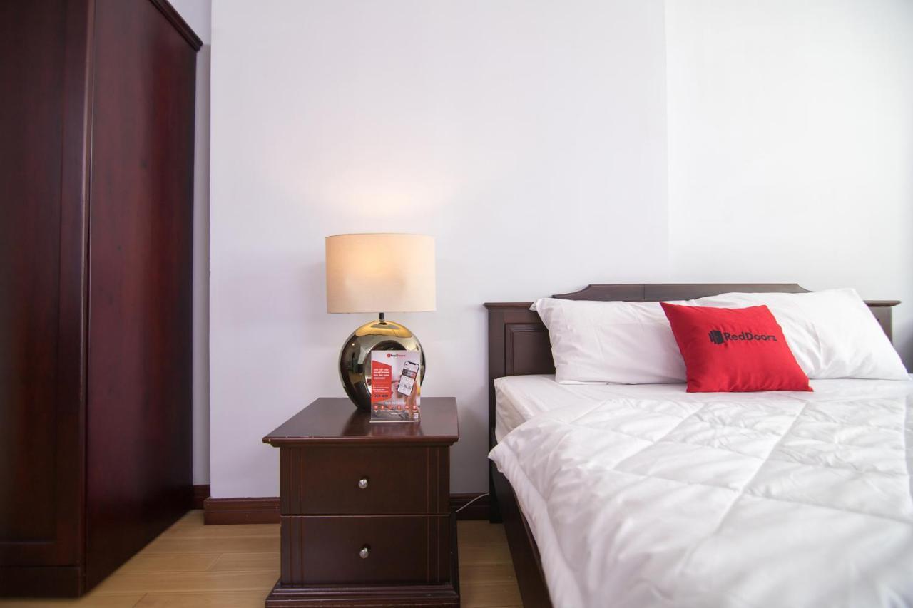 Reddoorz Near Hoa Lu Stadium Hô Chi Minh-Ville Extérieur photo
